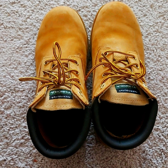 Shoes - Picture 1 of 4